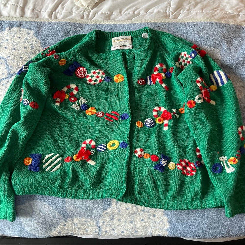 Size Large vintage green Christmas knit cardigan, candy details, VGUC